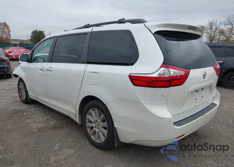 2015 Toyota Sienna Xle Premium 7 Passenger z USA, uszkodzony, nr VIN 5TDDK3DC6FS117993